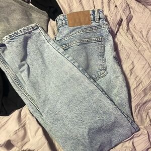 Straight leg boyfriend jeans